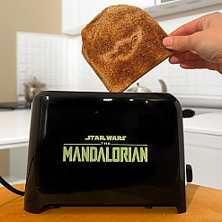 Le Mandalorien Baby Yoda Toaster 