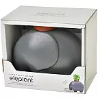 Éléphant gris avec des graines de menthe-pomme