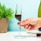 Un demi-verre de vin demi-complet