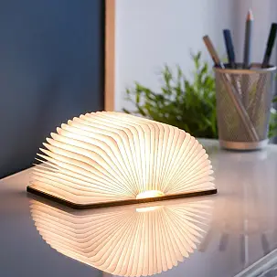 Lampe livre qui s’allume quand on l’ouvre.