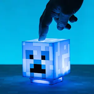 Lampe Minecraft en forme de Creeper chargé