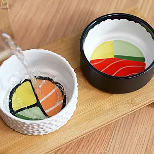 Mangeoire pour chiens et chats en forme de sushi