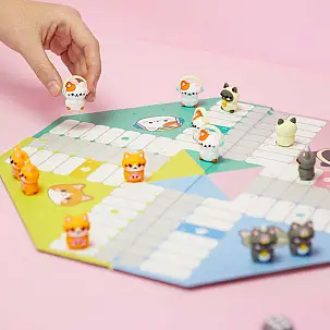 Jeu de parcheesi kawaii avec chatons