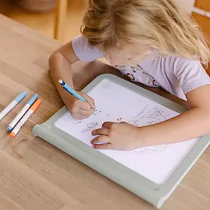 Kidydraw Pro. Tableau blanc lumineux pour apprendre à dessiner et à écrire.