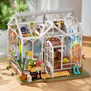 Modèle d'auto-assemblage d'une maison de jardin